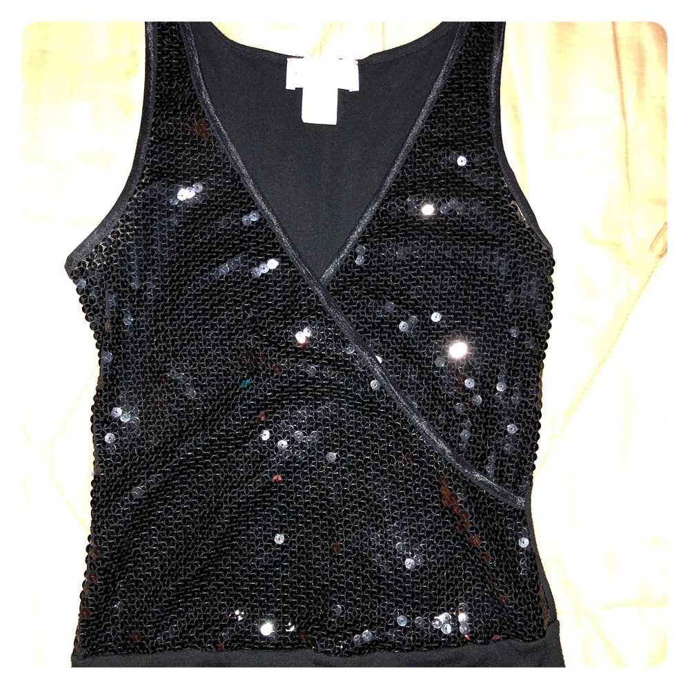 Black sequins top 2/10$